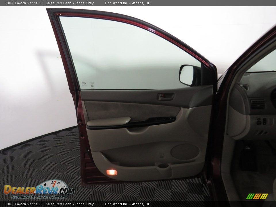 2004 Toyota Sienna LE Salsa Red Pearl / Stone Gray Photo #21
