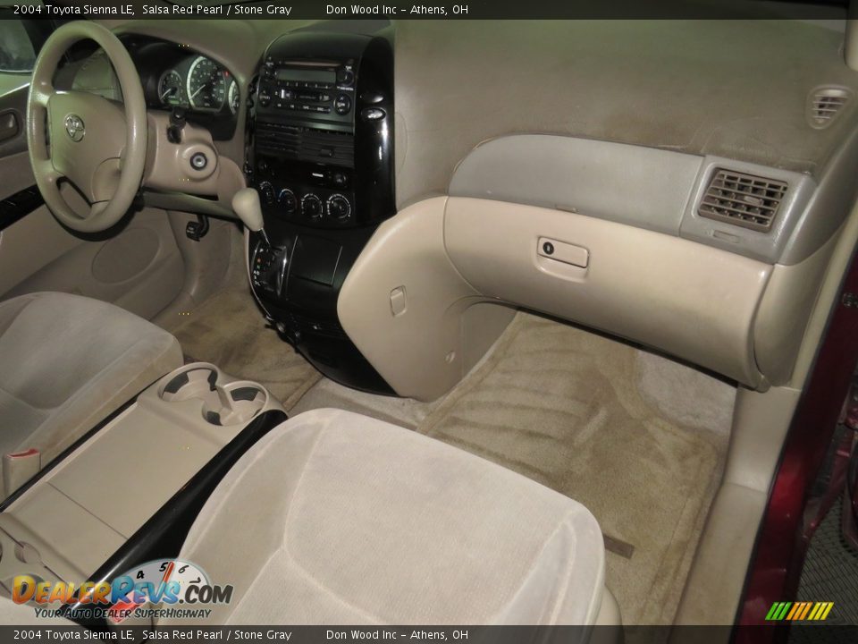 2004 Toyota Sienna LE Salsa Red Pearl / Stone Gray Photo #30