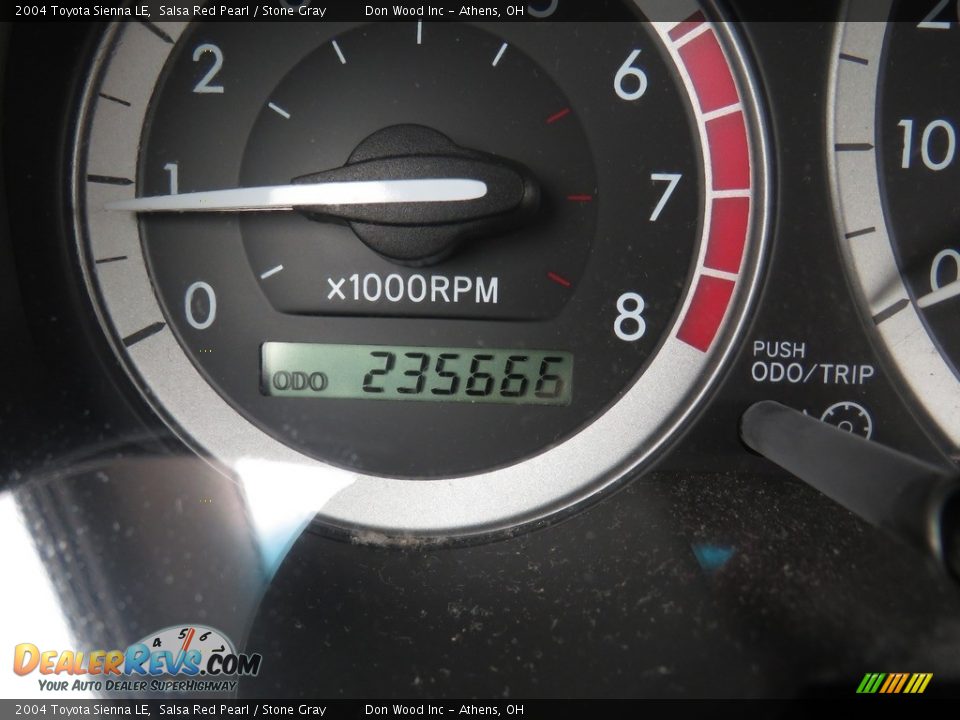 2004 Toyota Sienna LE Salsa Red Pearl / Stone Gray Photo #32