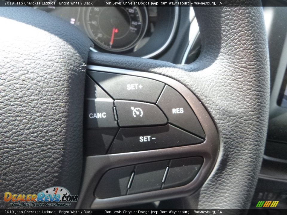 2019 Jeep Cherokee Latitude Bright White / Black Photo #18