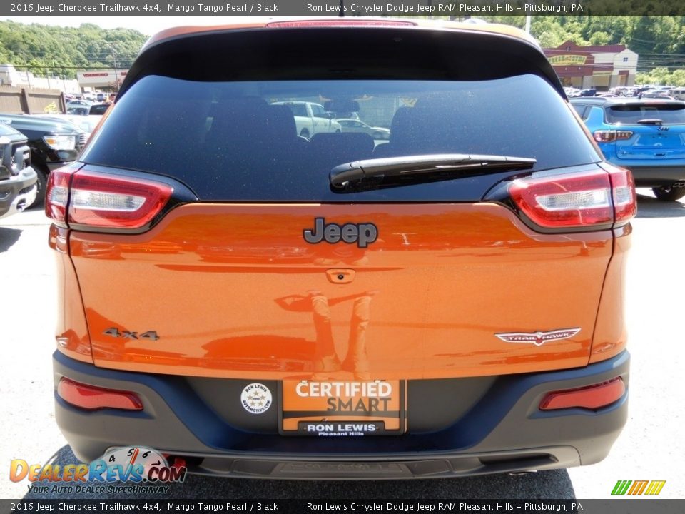 2016 Jeep Cherokee Trailhawk 4x4 Mango Tango Pearl / Black Photo #4
