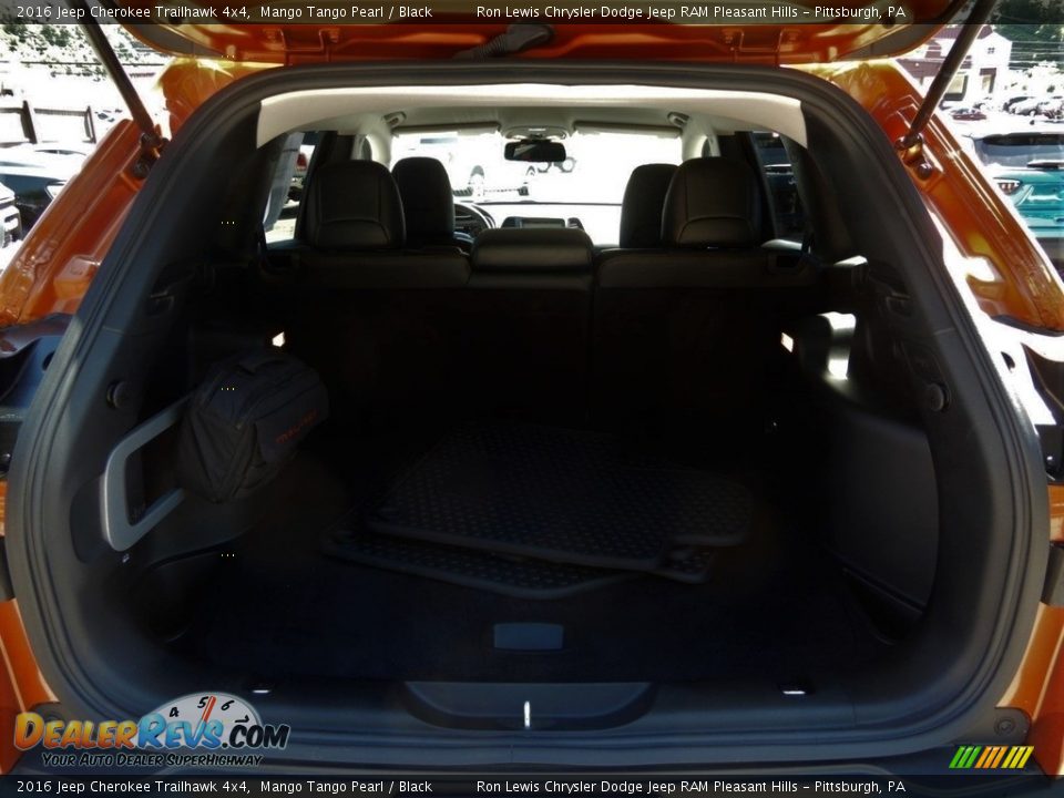 2016 Jeep Cherokee Trailhawk 4x4 Mango Tango Pearl / Black Photo #5