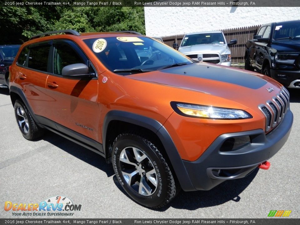 2016 Jeep Cherokee Trailhawk 4x4 Mango Tango Pearl / Black Photo #8