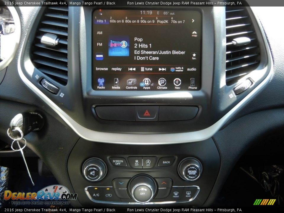 2016 Jeep Cherokee Trailhawk 4x4 Mango Tango Pearl / Black Photo #19