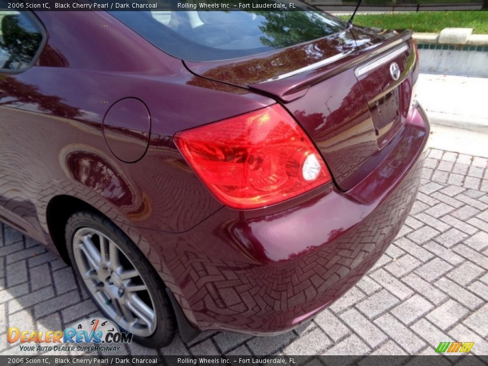 2006 Scion tC Black Cherry Pearl / Dark Charcoal Photo #32