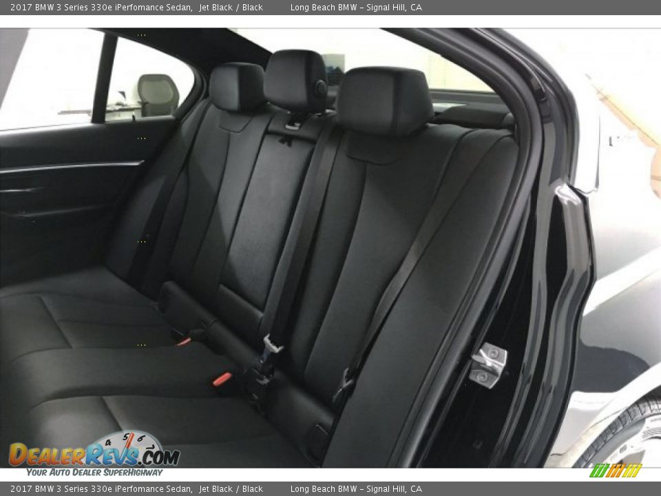 2017 BMW 3 Series 330e iPerfomance Sedan Jet Black / Black Photo #32