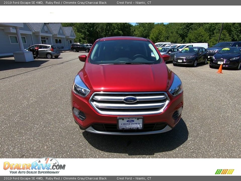 2019 Ford Escape SE 4WD Ruby Red / Chromite Gray/Charcoal Black Photo #2