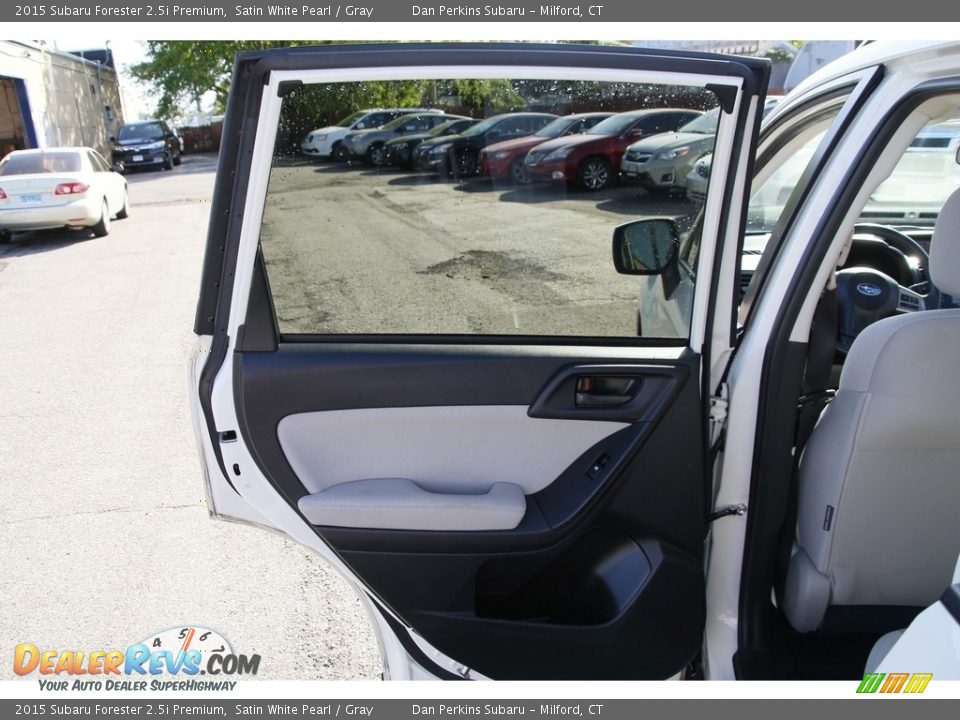 2015 Subaru Forester 2.5i Premium Satin White Pearl / Gray Photo #12