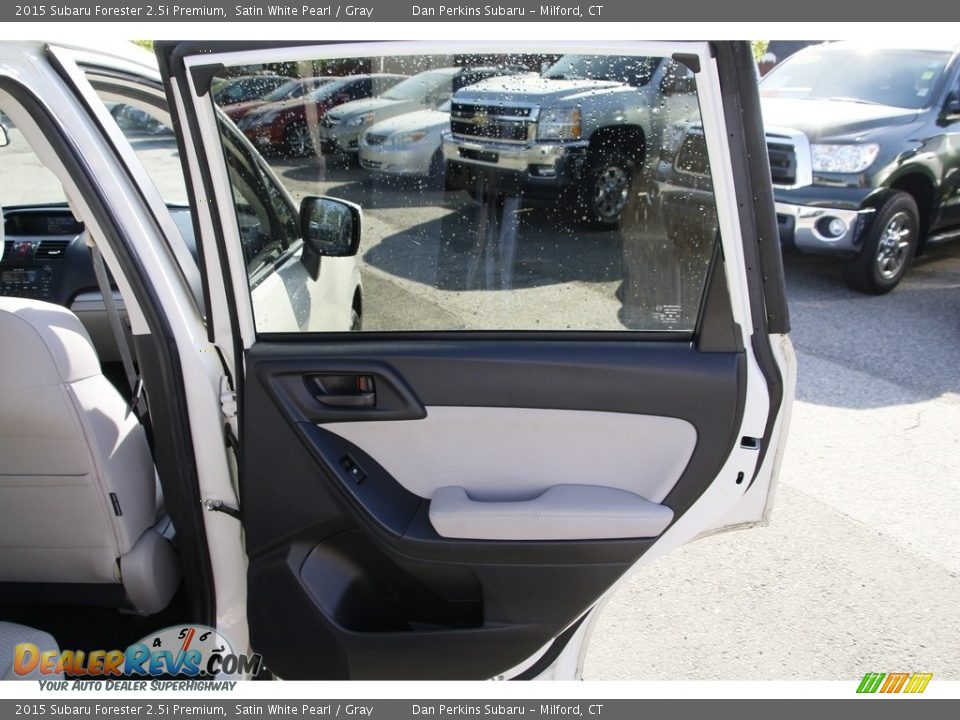 2015 Subaru Forester 2.5i Premium Satin White Pearl / Gray Photo #15