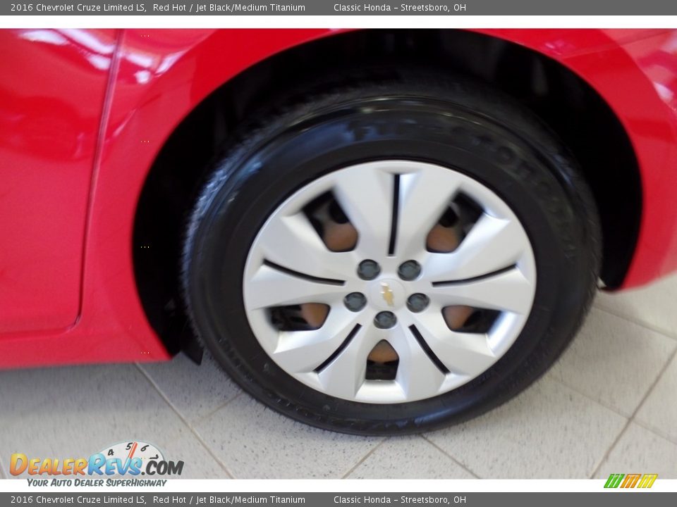 2016 Chevrolet Cruze Limited LS Red Hot / Jet Black/Medium Titanium Photo #32