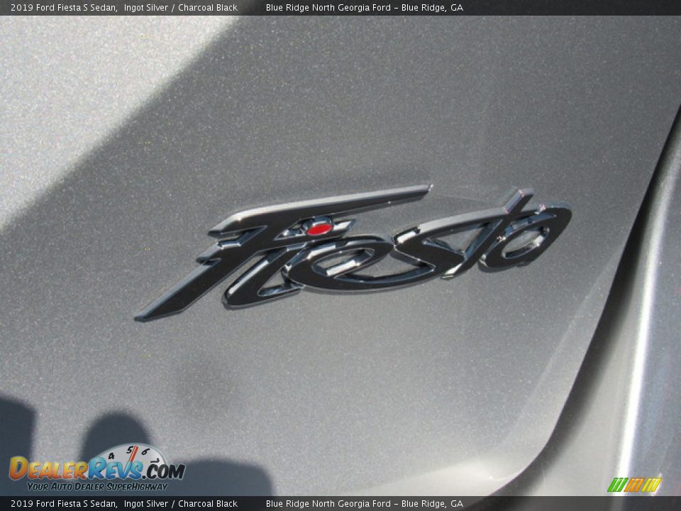 2019 Ford Fiesta S Sedan Ingot Silver / Charcoal Black Photo #32