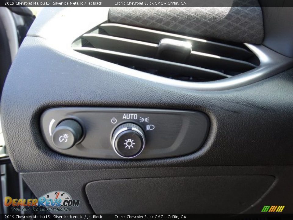 2019 Chevrolet Malibu LS Silver Ice Metallic / Jet Black Photo #14