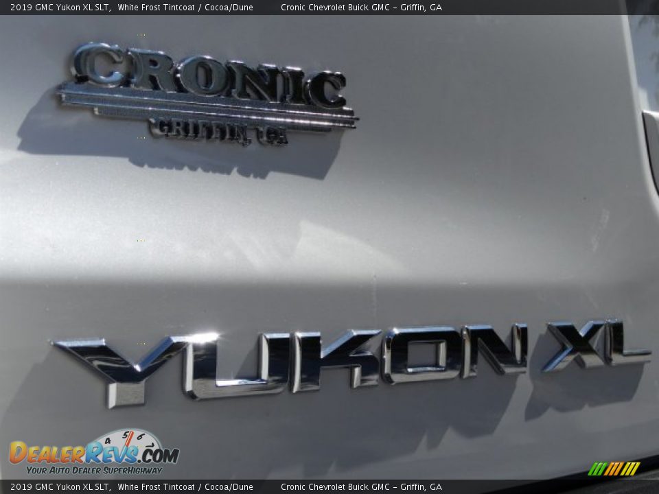 2019 GMC Yukon XL SLT White Frost Tintcoat / Cocoa/Dune Photo #8