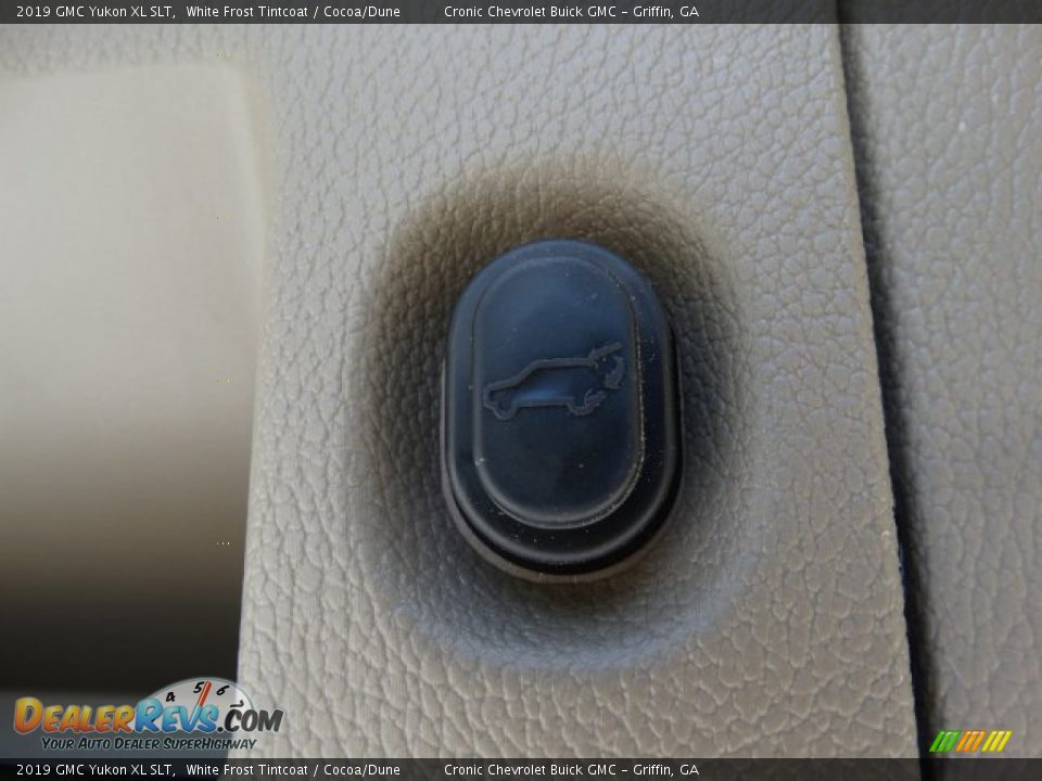 2019 GMC Yukon XL SLT White Frost Tintcoat / Cocoa/Dune Photo #30