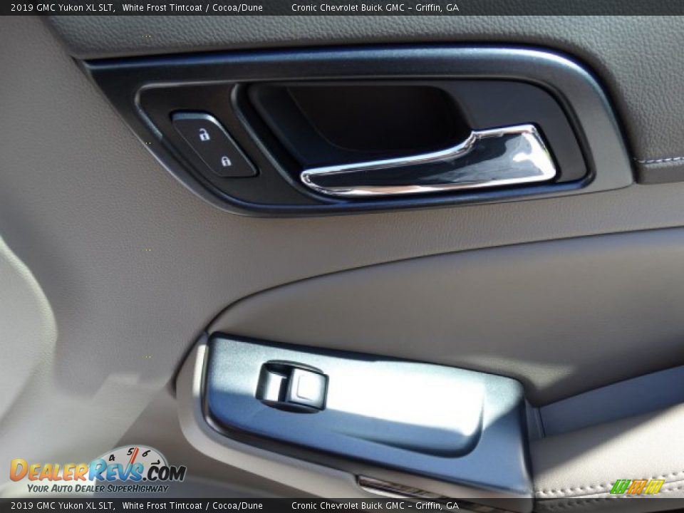 2019 GMC Yukon XL SLT White Frost Tintcoat / Cocoa/Dune Photo #31