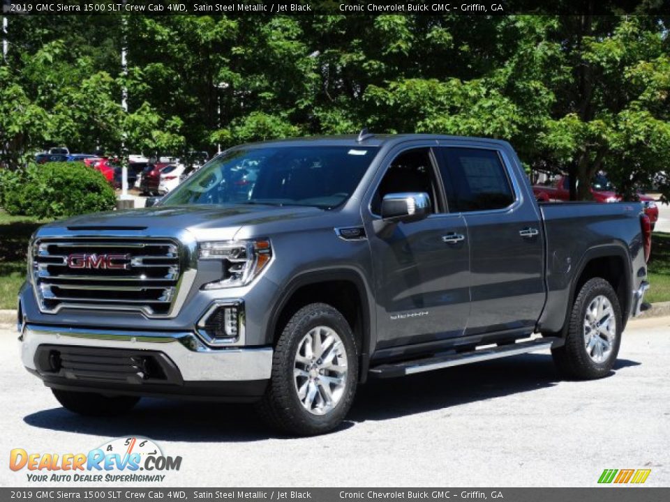 Front 3/4 View of 2019 GMC Sierra 1500 SLT Crew Cab 4WD Photo #5