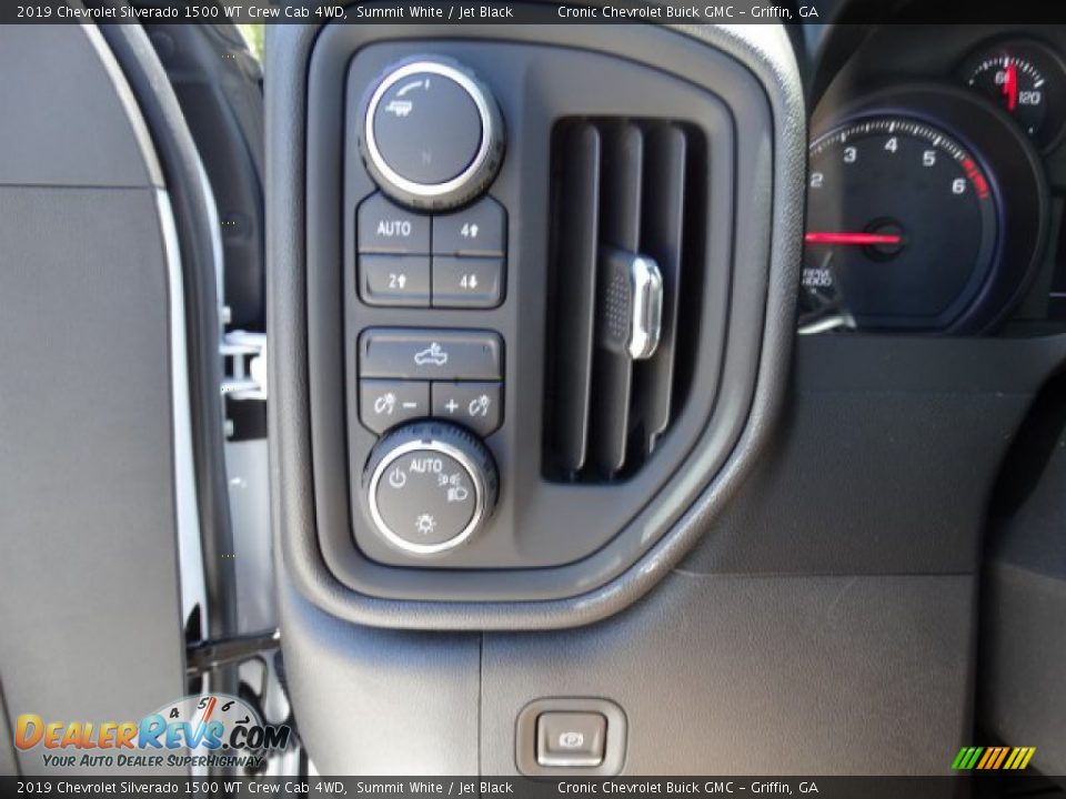 Controls of 2019 Chevrolet Silverado 1500 WT Crew Cab 4WD Photo #15