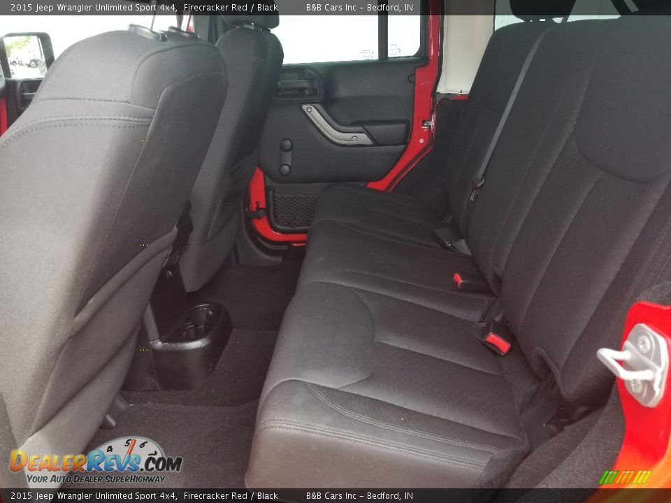 2015 Jeep Wrangler Unlimited Sport 4x4 Firecracker Red / Black Photo #26