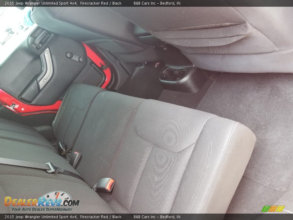 2015 Jeep Wrangler Unlimited Sport 4x4 Firecracker Red / Black Photo #29