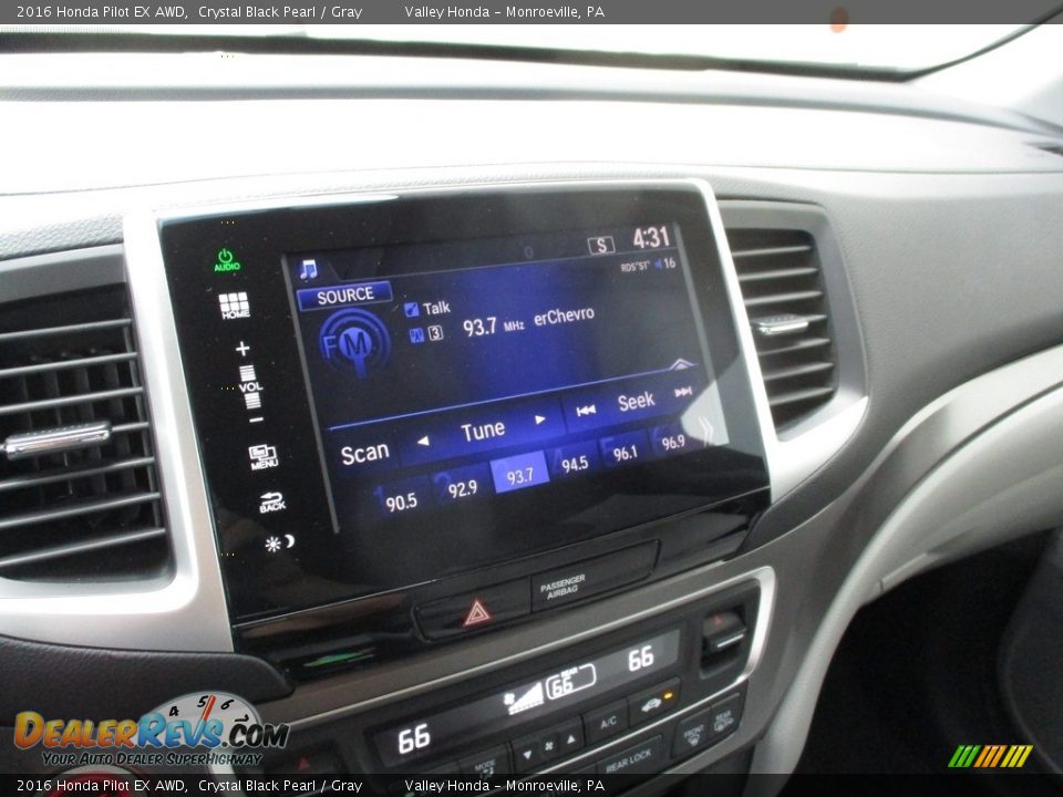 2016 Honda Pilot EX AWD Crystal Black Pearl / Gray Photo #15