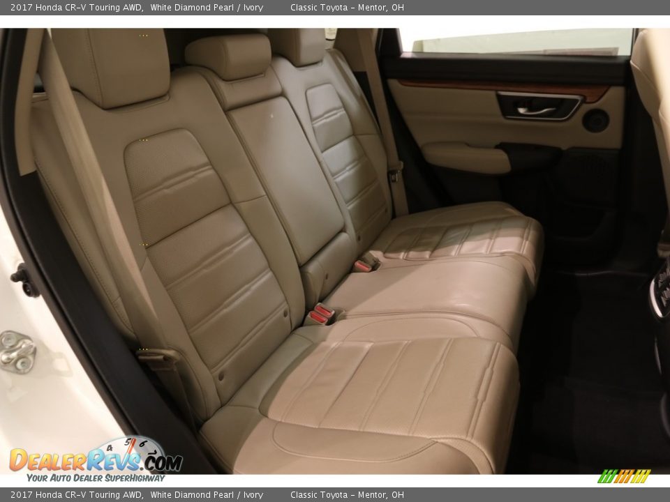 2017 Honda CR-V Touring AWD White Diamond Pearl / Ivory Photo #18