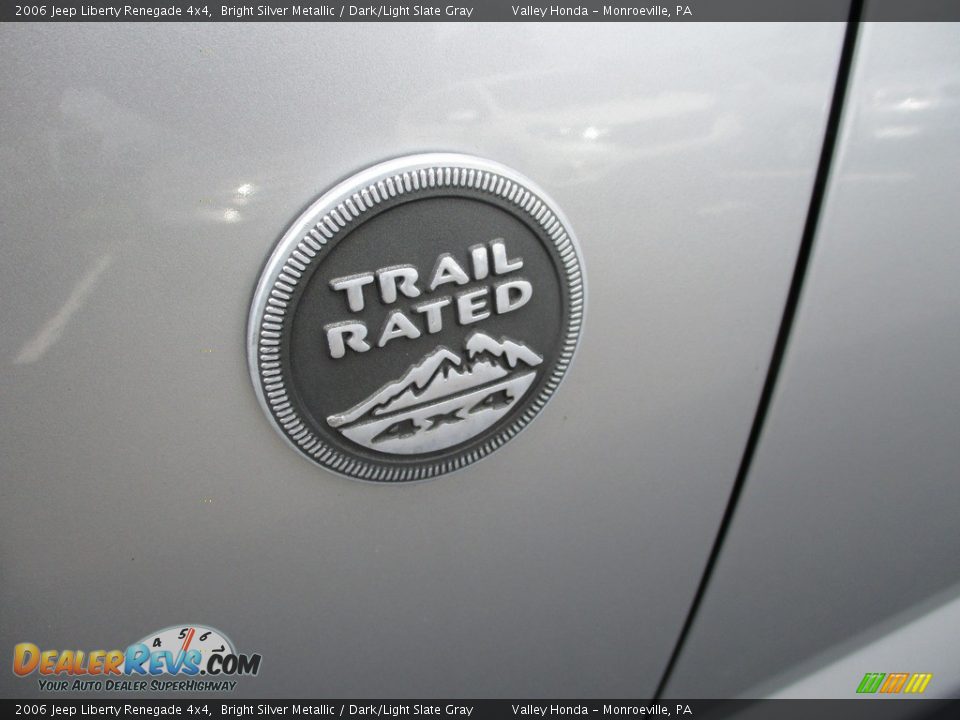2006 Jeep Liberty Renegade 4x4 Bright Silver Metallic / Dark/Light Slate Gray Photo #10