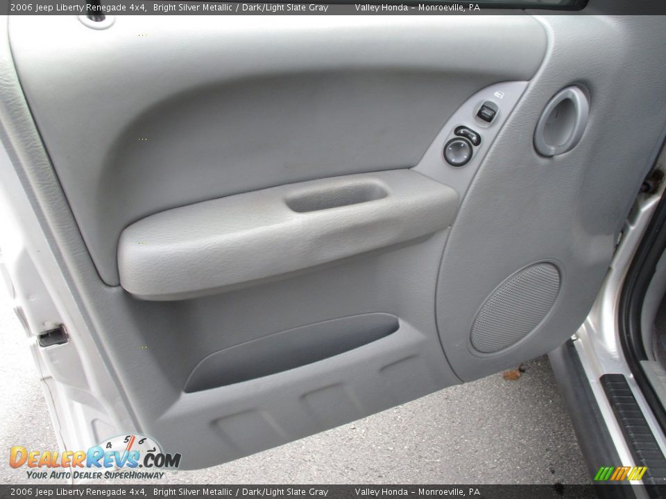 2006 Jeep Liberty Renegade 4x4 Bright Silver Metallic / Dark/Light Slate Gray Photo #12