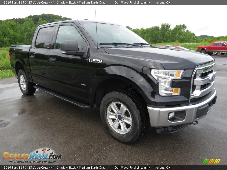 2016 Ford F150 XLT SuperCrew 4x4 Shadow Black / Medium Earth Gray Photo #2