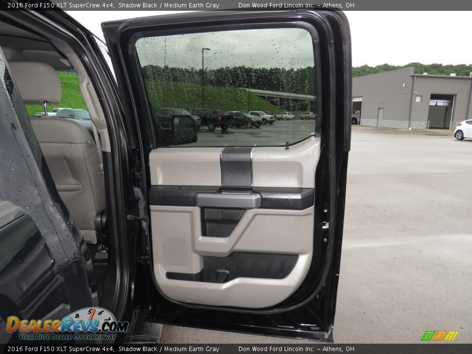 2016 Ford F150 XLT SuperCrew 4x4 Shadow Black / Medium Earth Gray Photo #25