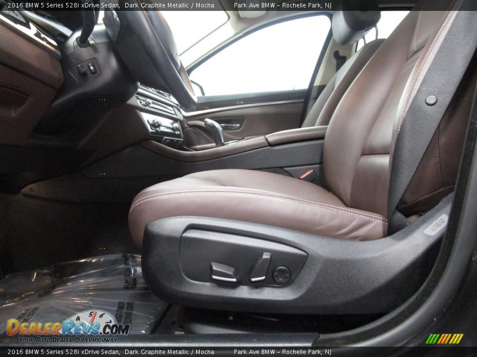 2016 BMW 5 Series 528i xDrive Sedan Dark Graphite Metallic / Mocha Photo #7