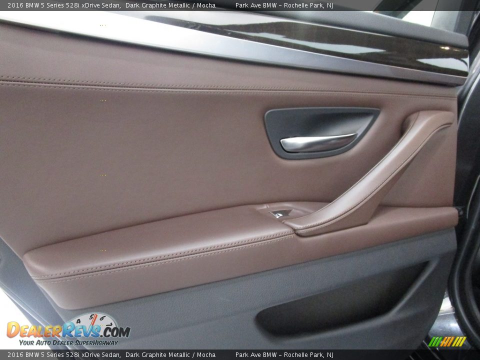 2016 BMW 5 Series 528i xDrive Sedan Dark Graphite Metallic / Mocha Photo #8