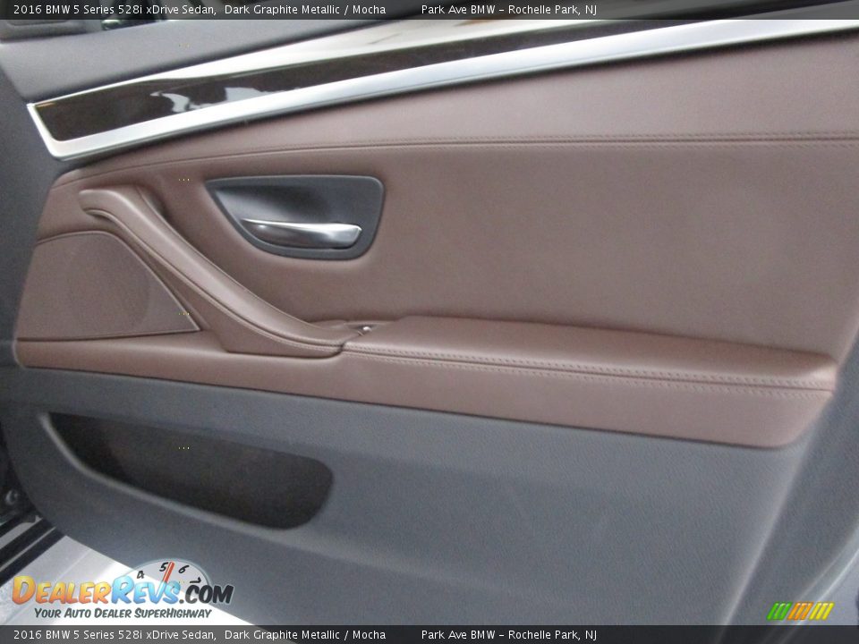 2016 BMW 5 Series 528i xDrive Sedan Dark Graphite Metallic / Mocha Photo #11