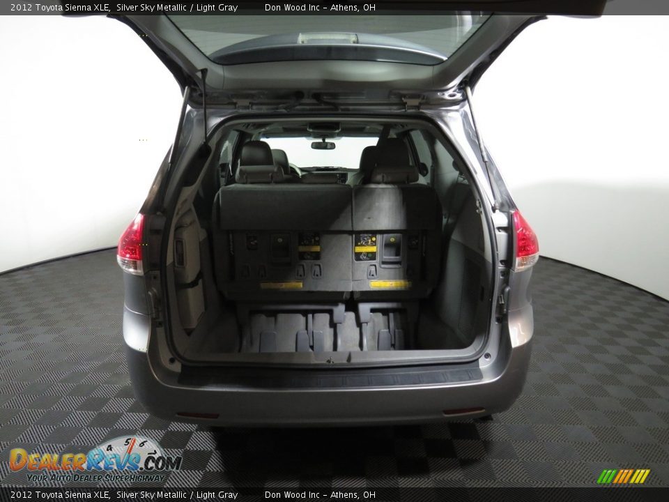 2012 Toyota Sienna XLE Silver Sky Metallic / Light Gray Photo #13