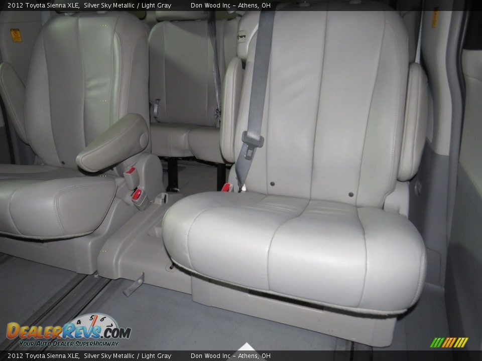 2012 Toyota Sienna XLE Silver Sky Metallic / Light Gray Photo #25