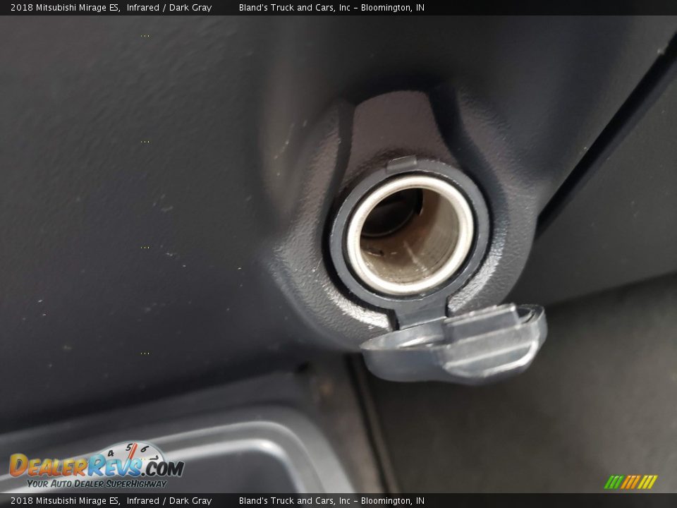 2018 Mitsubishi Mirage ES Infrared / Dark Gray Photo #17