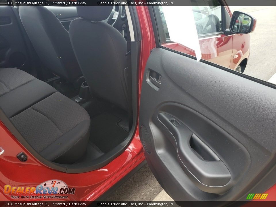 2018 Mitsubishi Mirage ES Infrared / Dark Gray Photo #31