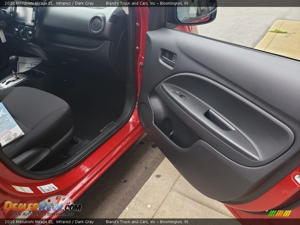 2018 Mitsubishi Mirage ES Infrared / Dark Gray Photo #33
