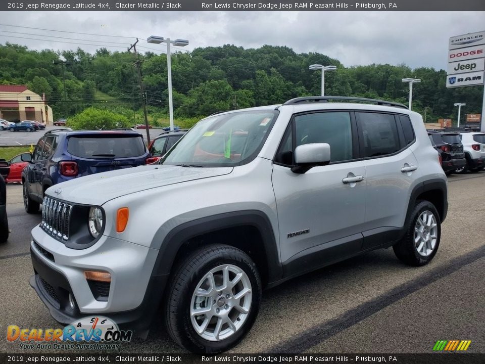 Front 3/4 View of 2019 Jeep Renegade Latitude 4x4 Photo #1