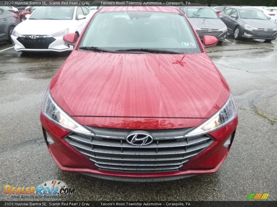 2020 Hyundai Elantra SE Scarlet Red Pearl / Gray Photo #4