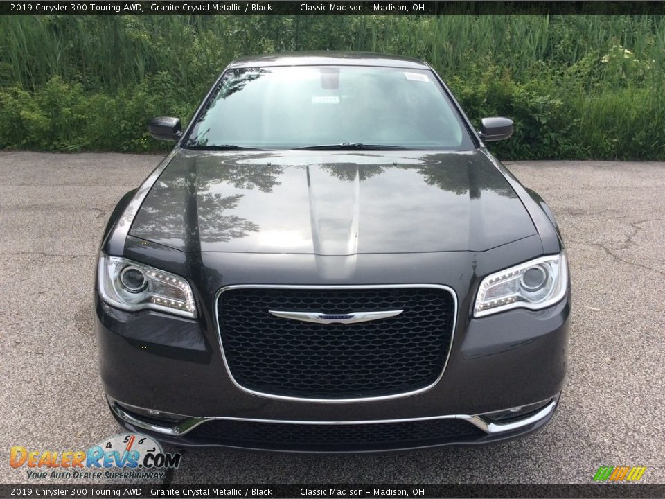 2019 Chrysler 300 Touring AWD Granite Crystal Metallic / Black Photo #2