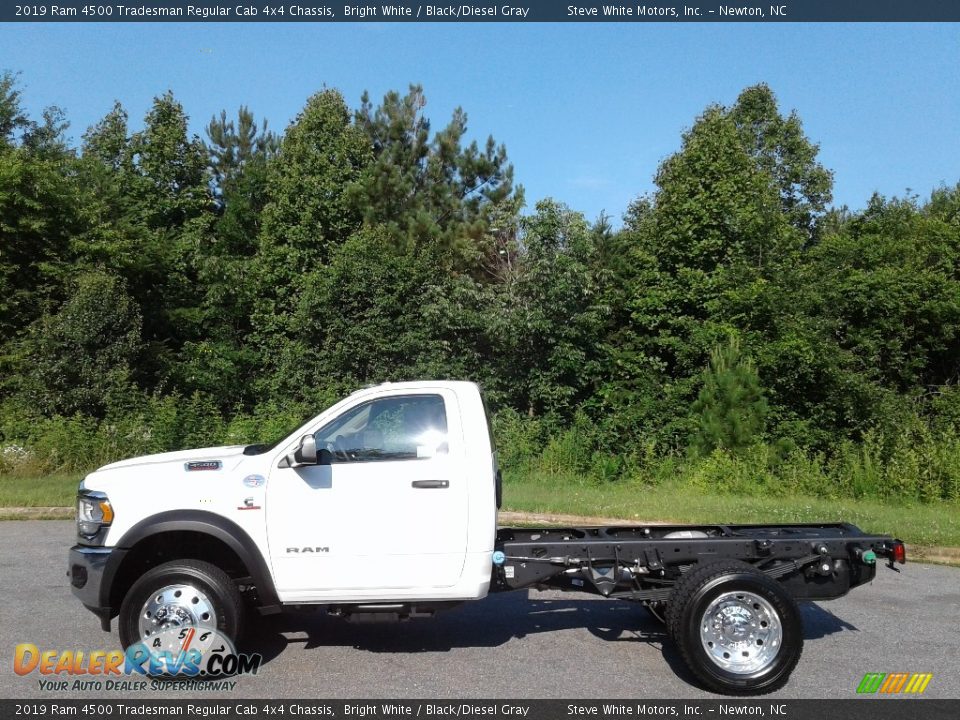 2019 Ram 4500 Tradesman Regular Cab 4x4 Chassis Bright White / Black/Diesel Gray Photo #1