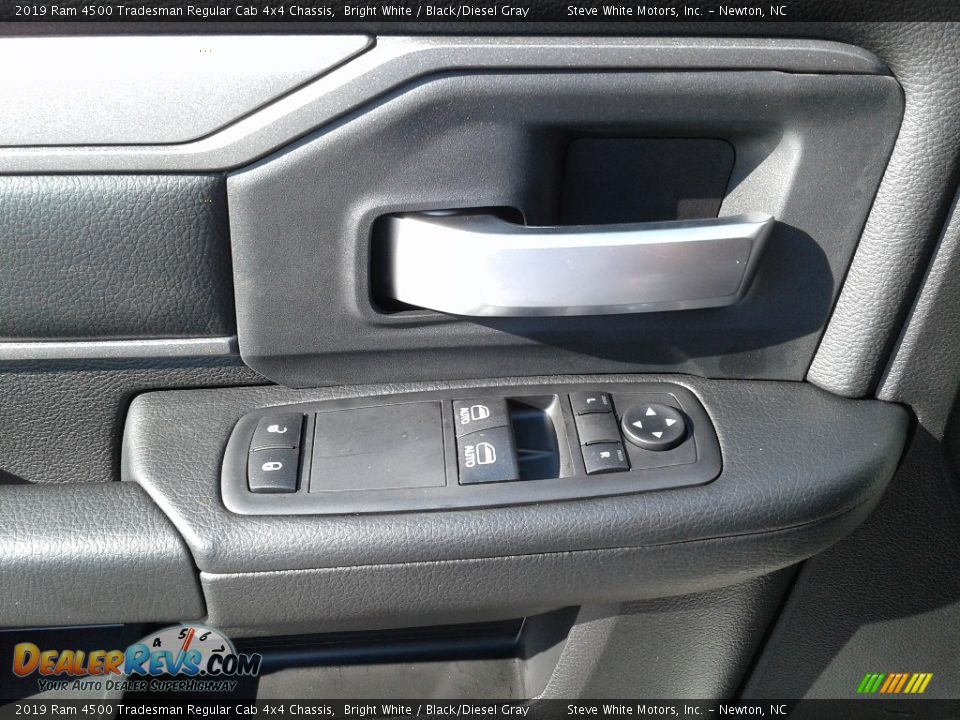 2019 Ram 4500 Tradesman Regular Cab 4x4 Chassis Bright White / Black/Diesel Gray Photo #9