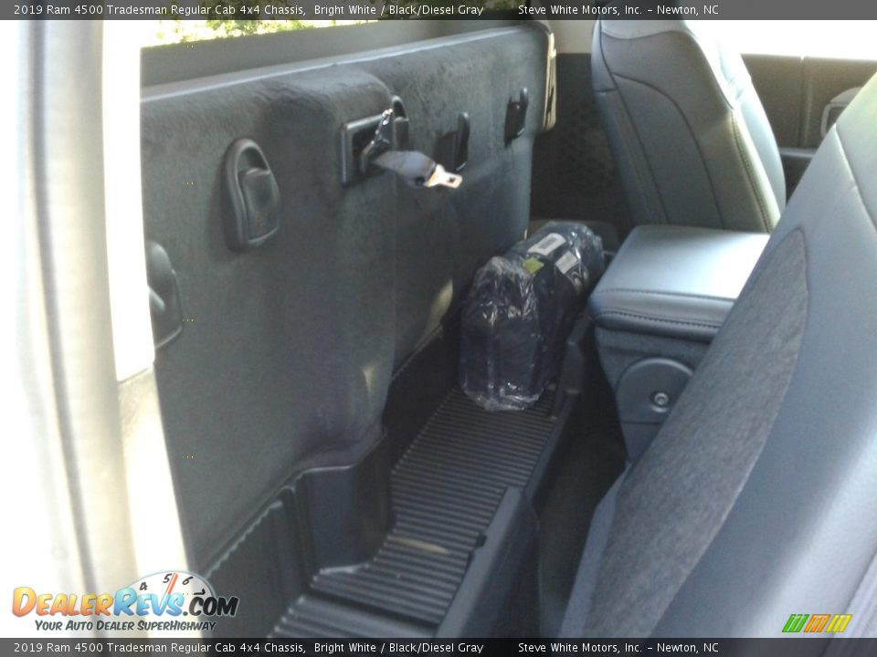 2019 Ram 4500 Tradesman Regular Cab 4x4 Chassis Bright White / Black/Diesel Gray Photo #13