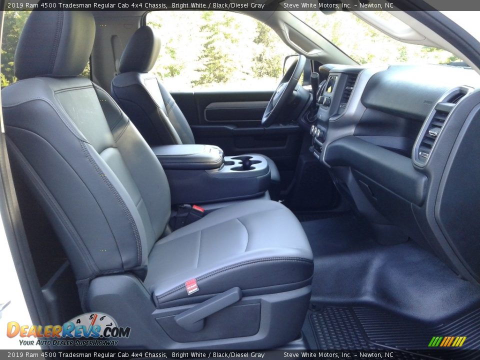 2019 Ram 4500 Tradesman Regular Cab 4x4 Chassis Bright White / Black/Diesel Gray Photo #14