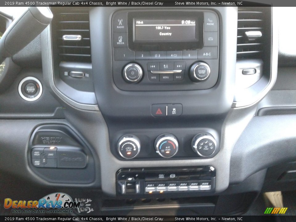 2019 Ram 4500 Tradesman Regular Cab 4x4 Chassis Bright White / Black/Diesel Gray Photo #18