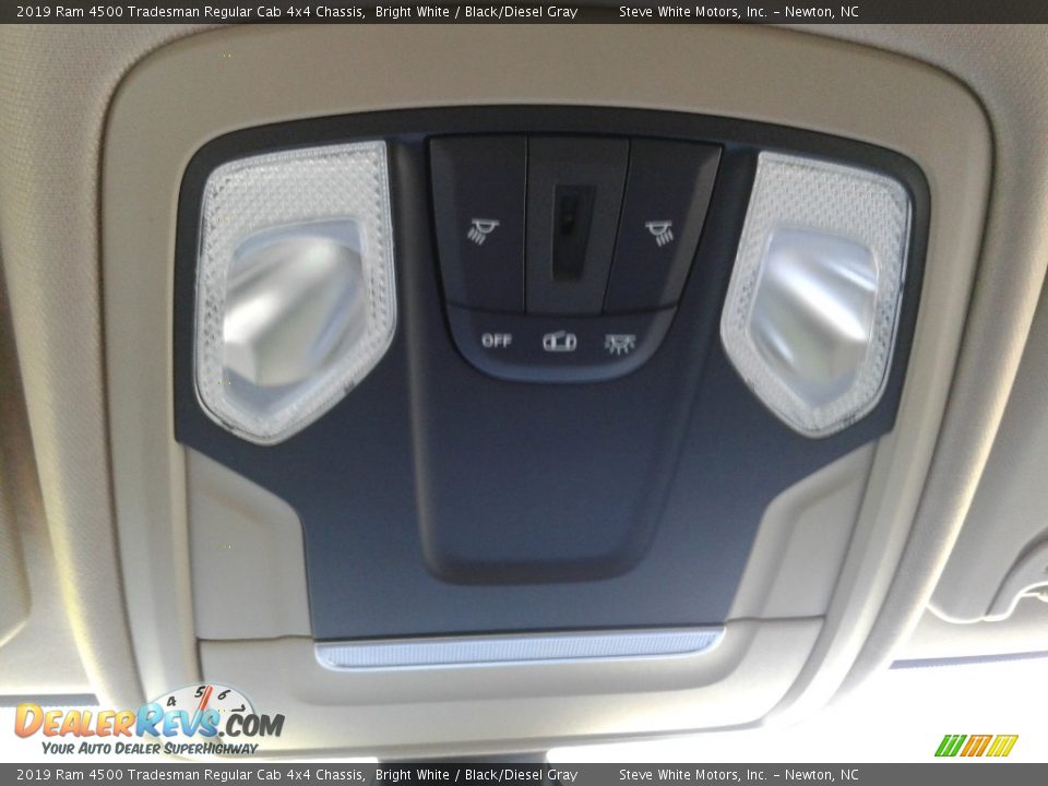 2019 Ram 4500 Tradesman Regular Cab 4x4 Chassis Bright White / Black/Diesel Gray Photo #23