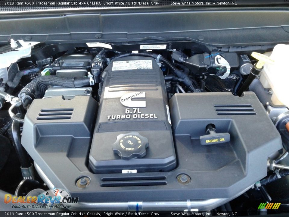 2019 Ram 4500 Tradesman Regular Cab 4x4 Chassis Bright White / Black/Diesel Gray Photo #26