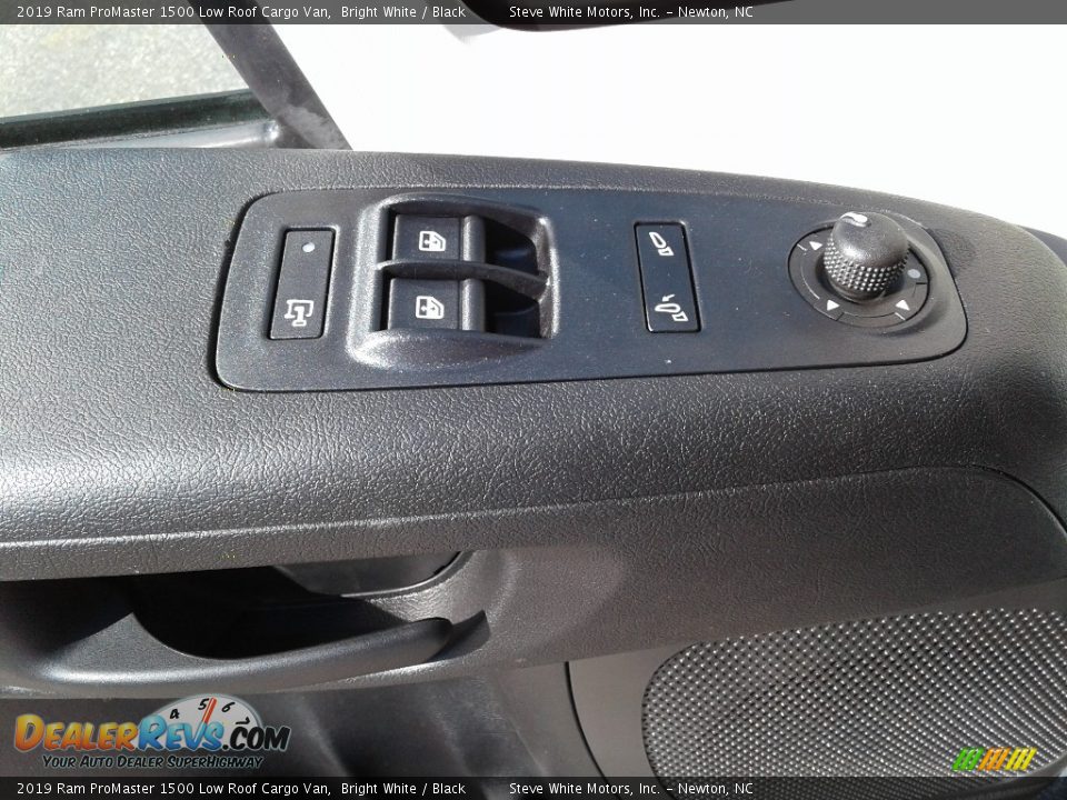2019 Ram ProMaster 1500 Low Roof Cargo Van Bright White / Black Photo #9