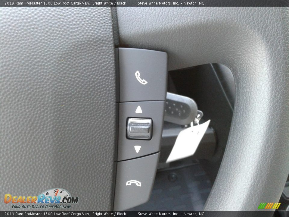 2019 Ram ProMaster 1500 Low Roof Cargo Van Bright White / Black Photo #15