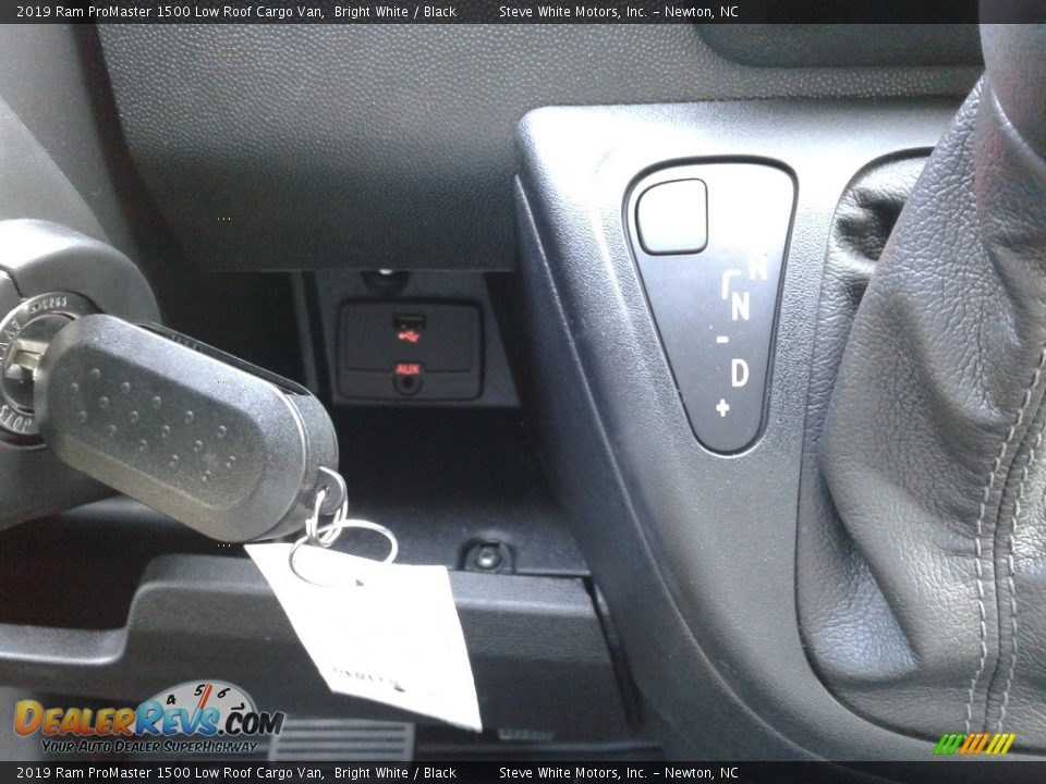 2019 Ram ProMaster 1500 Low Roof Cargo Van Bright White / Black Photo #20